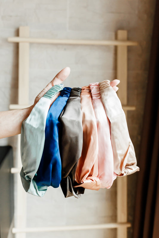 Silk headband for a healthier hair